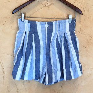 Pleated striped shorts Gianni Bini